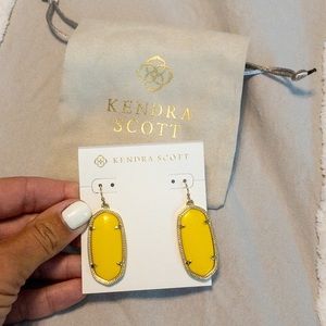 Kendra Scott Elle gold/yellow earrings